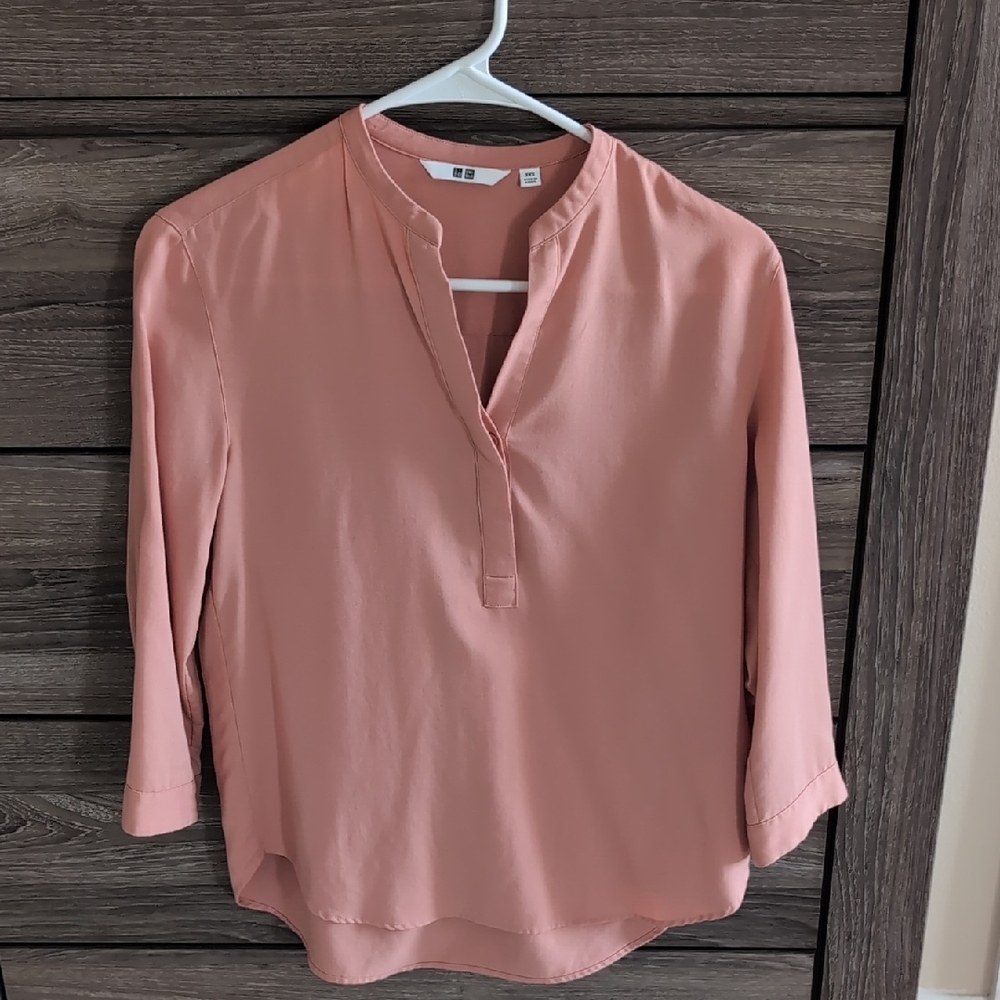 Uniqlo Women's Pink Blouse